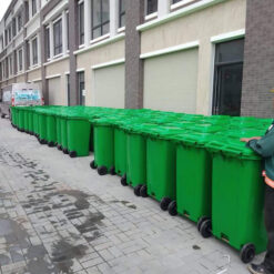 thung-rac-cong-cong-240-lit-xanh-la