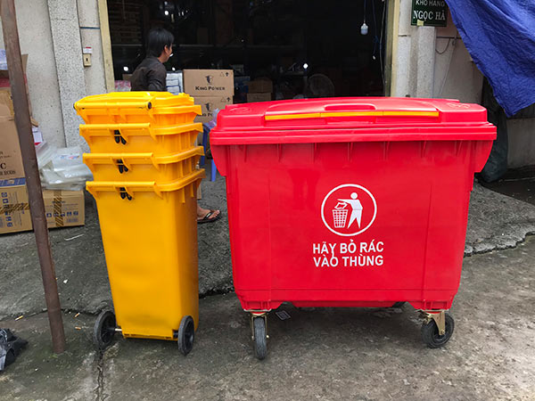 nhung-mau-thung-rac-cong-nghiep-60-lit-pho-bien-tai-da-nang